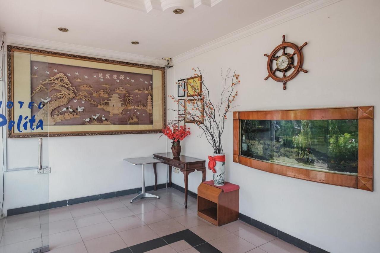 ホテル レッドドアーズ ニア ナゴヤ ヒル モール バタム 5 Batam エクステリア 写真
