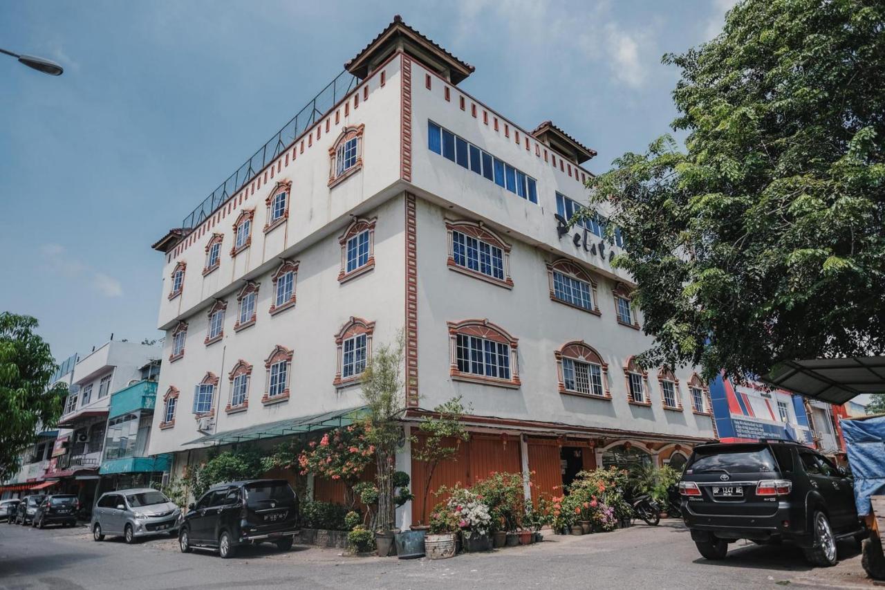 ホテル レッドドアーズ ニア ナゴヤ ヒル モール バタム 5 Batam エクステリア 写真
