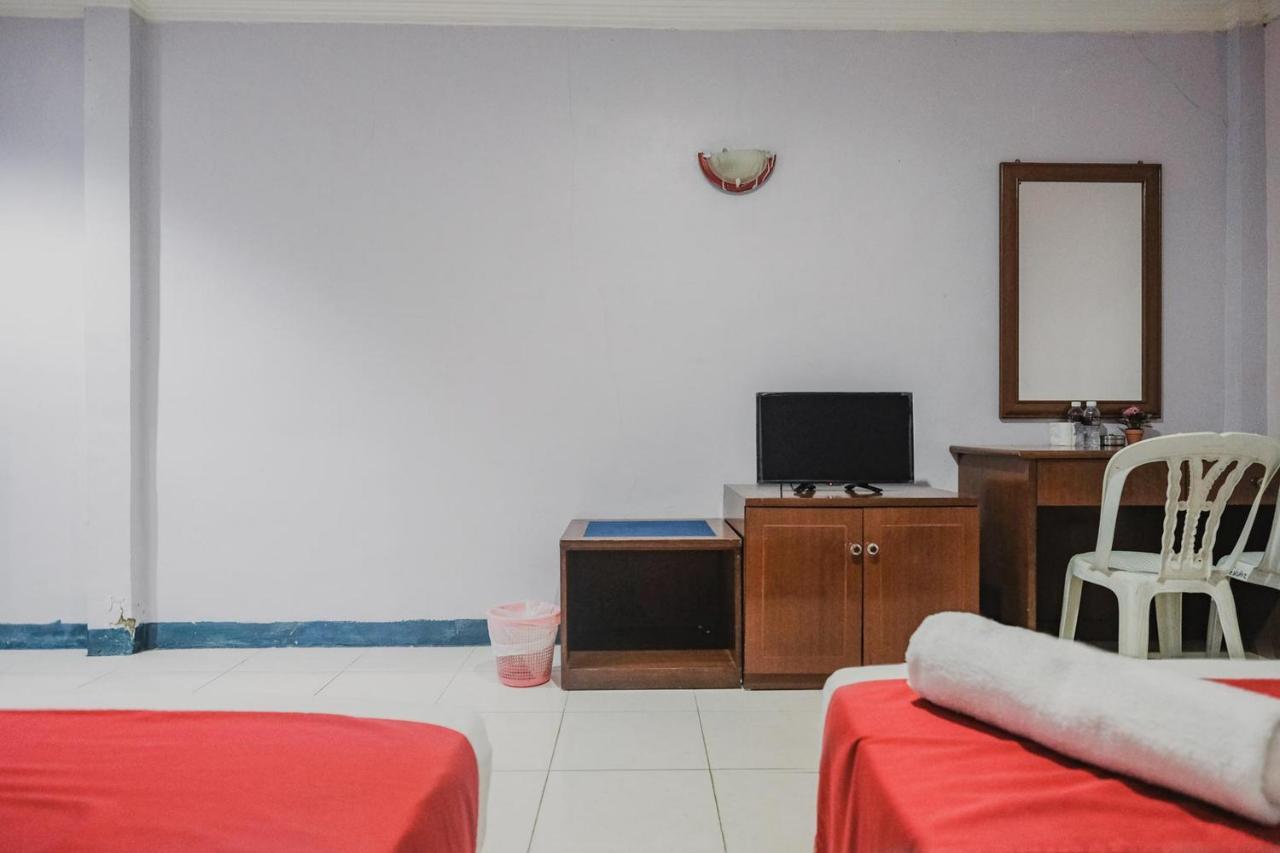 ホテル レッドドアーズ ニア ナゴヤ ヒル モール バタム 5 Batam エクステリア 写真