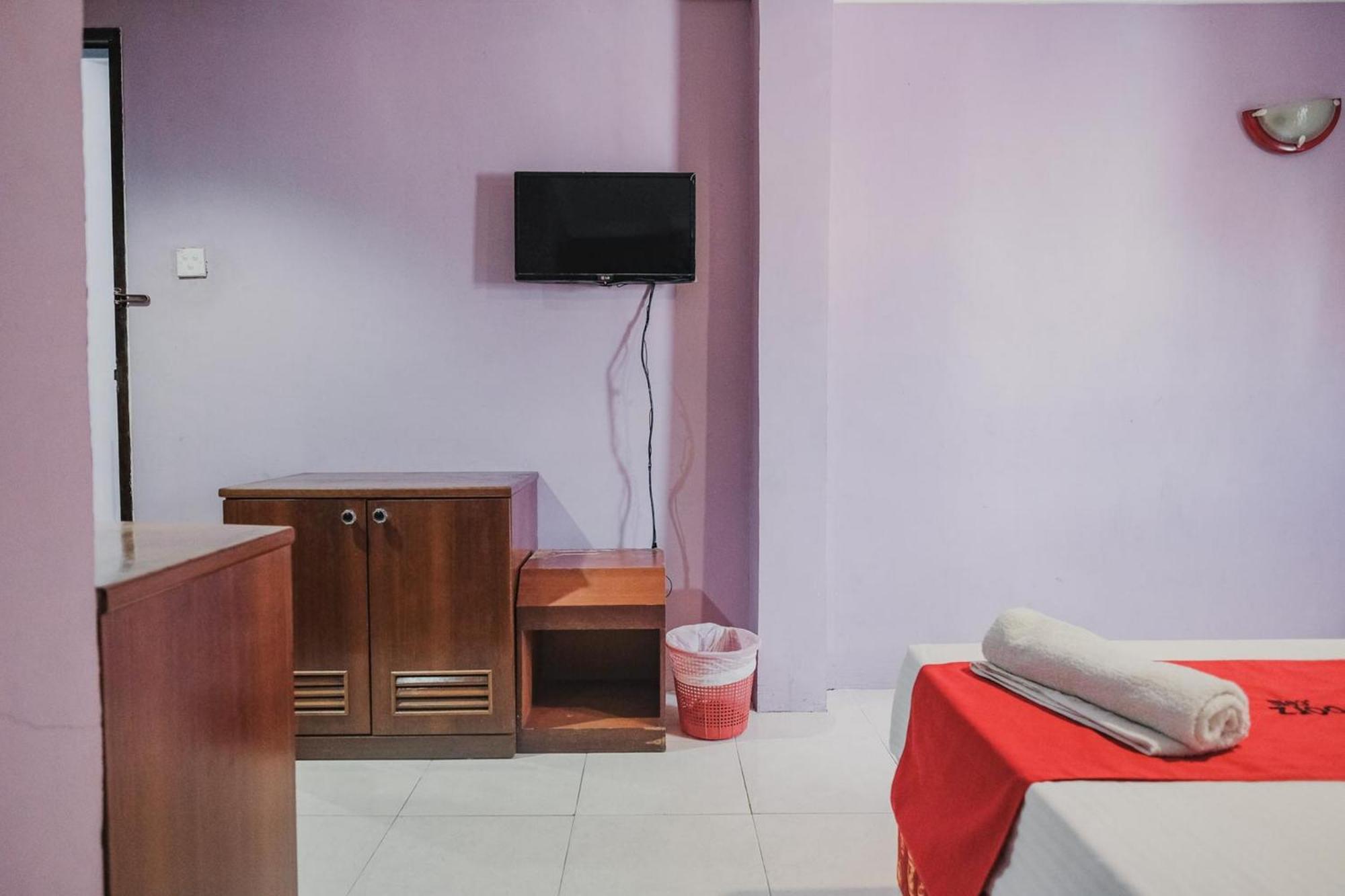 ホテル レッドドアーズ ニア ナゴヤ ヒル モール バタム 5 Batam エクステリア 写真